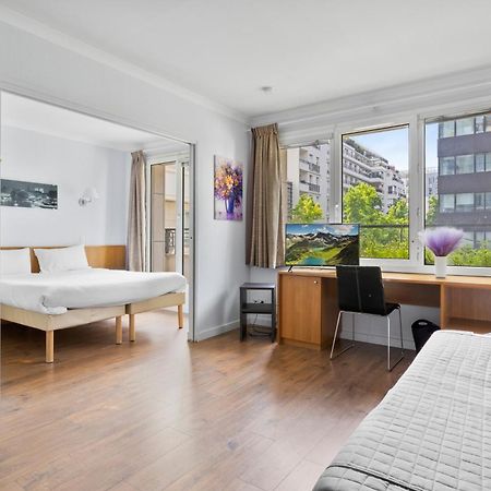 Grand Appartement Avec Balcon - Proche Parc Des Expo - Parking Privee 이씨레물리노 외부 사진