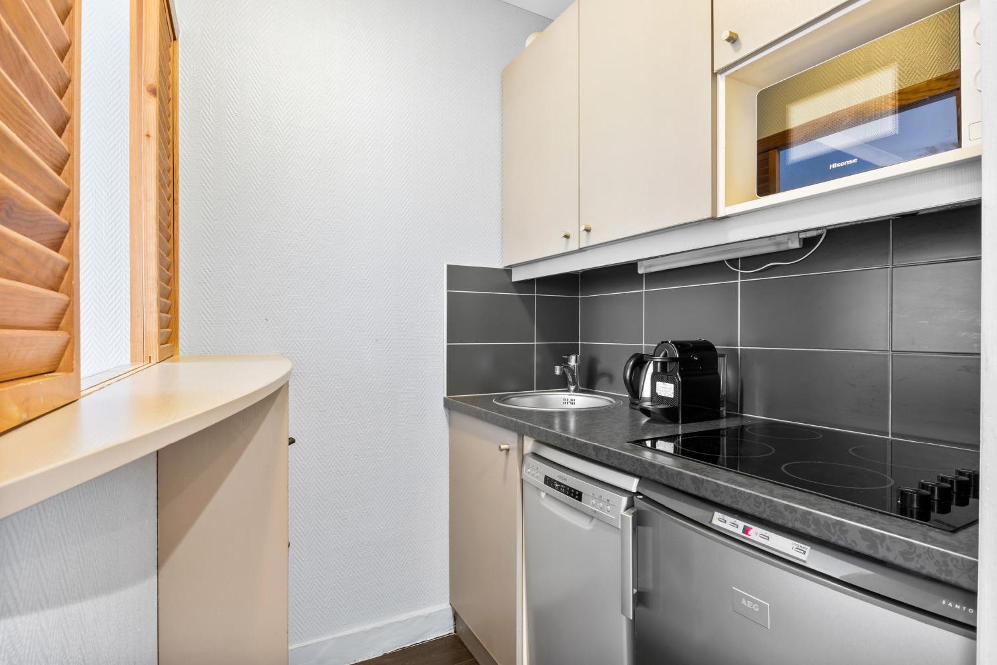 Grand Appartement Avec Balcon - Proche Parc Des Expo - Parking Privee 이씨레물리노 외부 사진